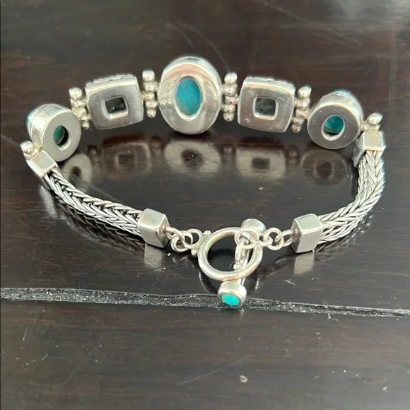 Elegant 925 Sterling  Silver Bracelet with Turquoise Stones - Picture 4 of 5